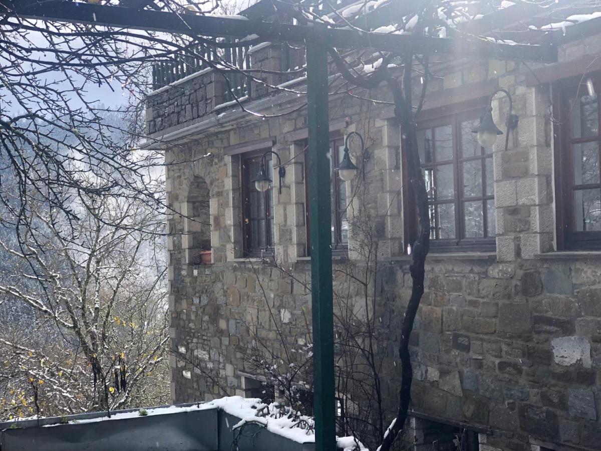 Ξενώνας Πατρικό Neraïdochóri Exteriör bild