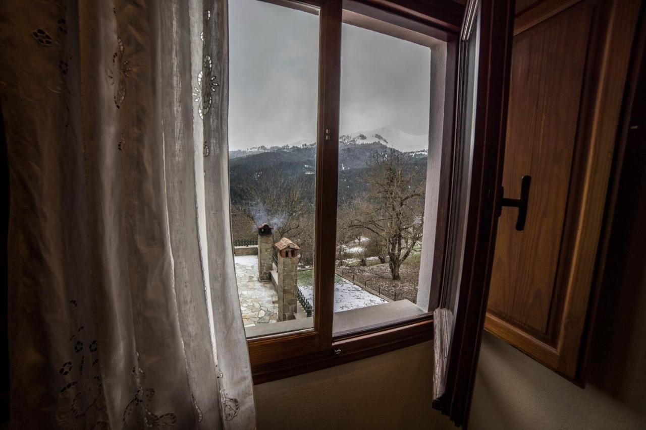 Ξενώνας Πατρικό Neraïdochóri Exteriör bild